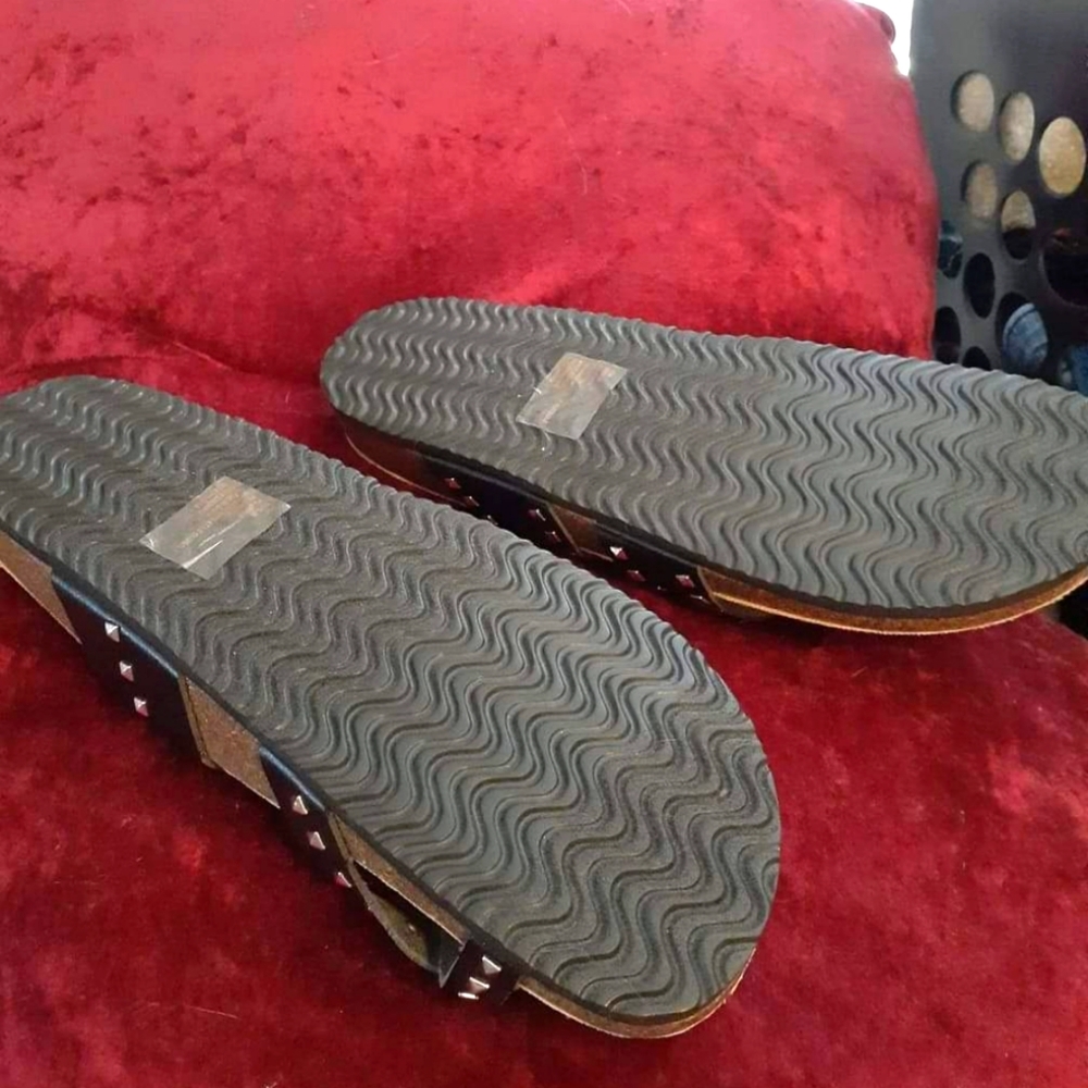 Sandles